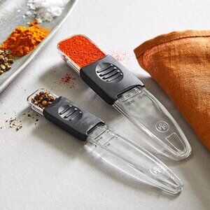 NEW-PAMPERED CHEF-Adjustable Measuring Spoon Set